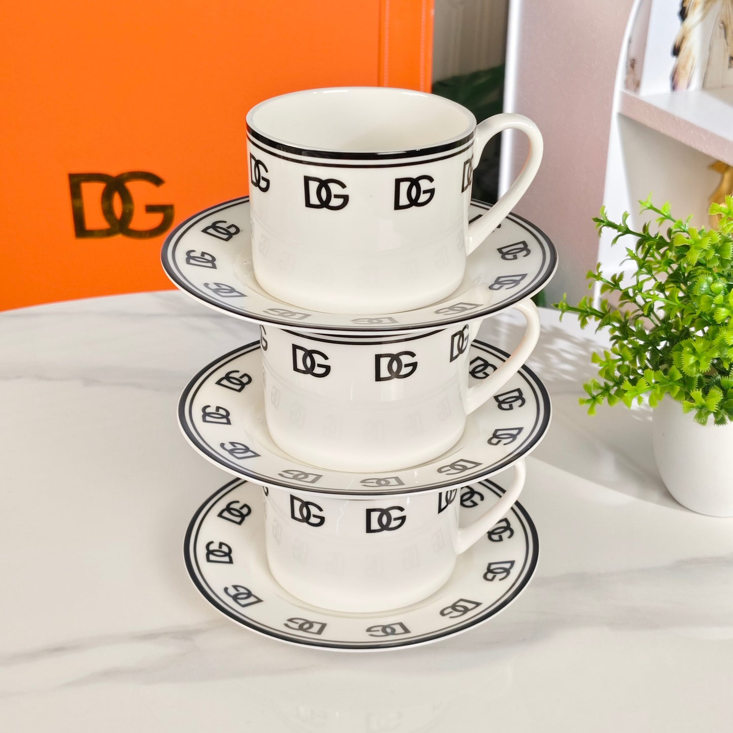 Чайно столовый сервиз D&G