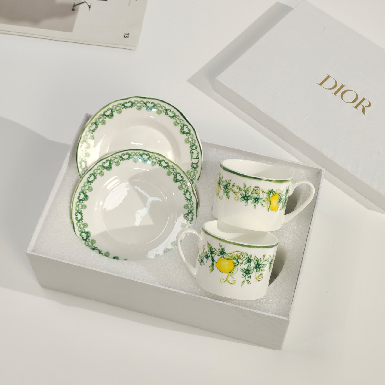 Dior чайно столовый сервиз из фарфора