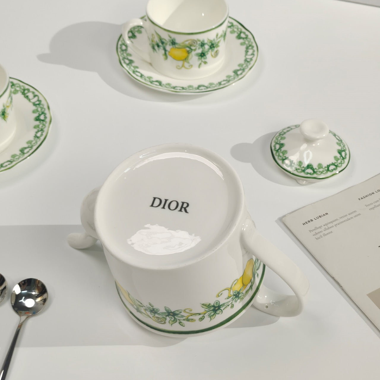 Dior чайно столовый сервиз из фарфора