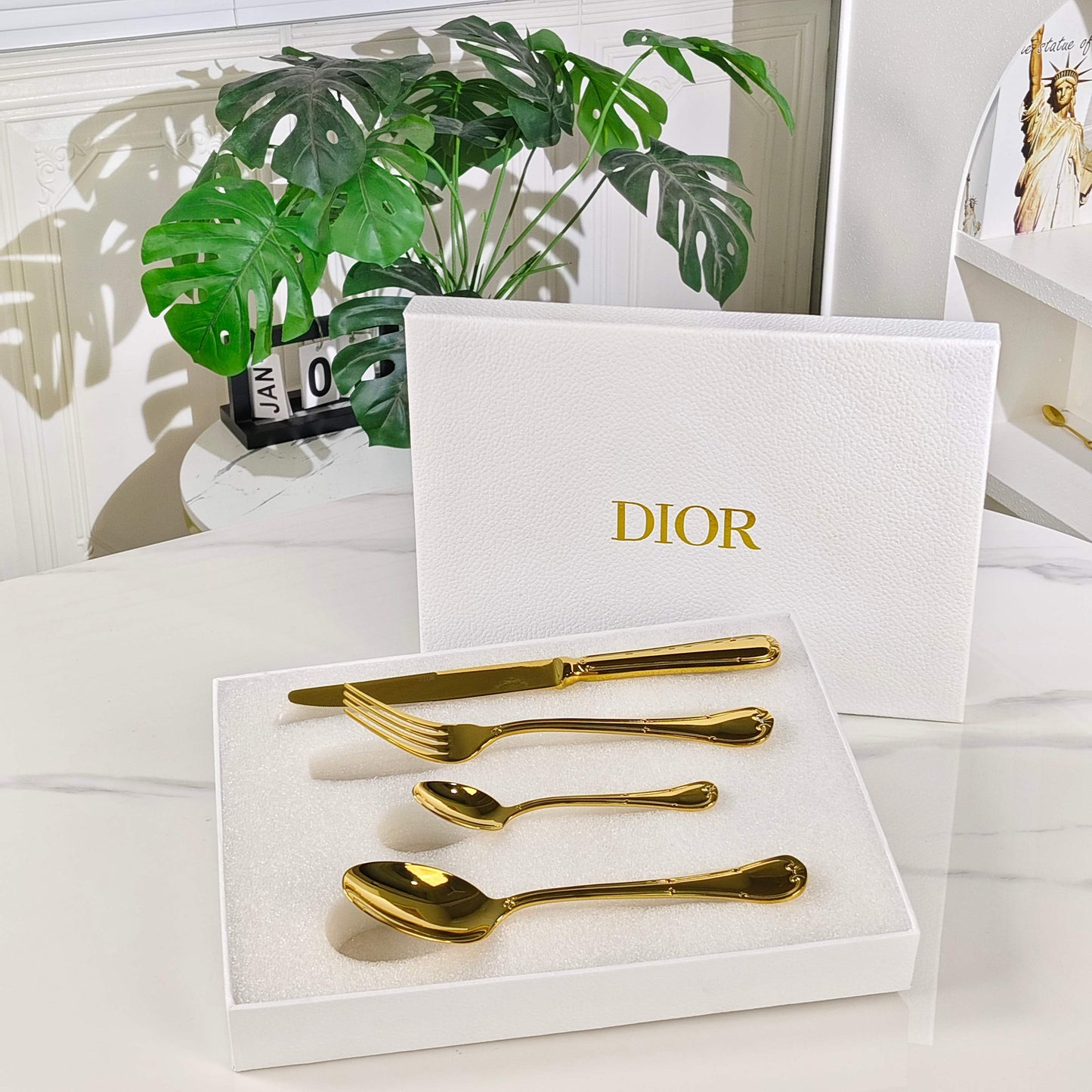 Столовый прибор Dior