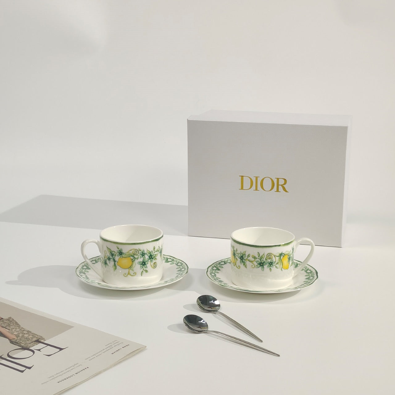 Dior чайно столовый сервиз из фарфора