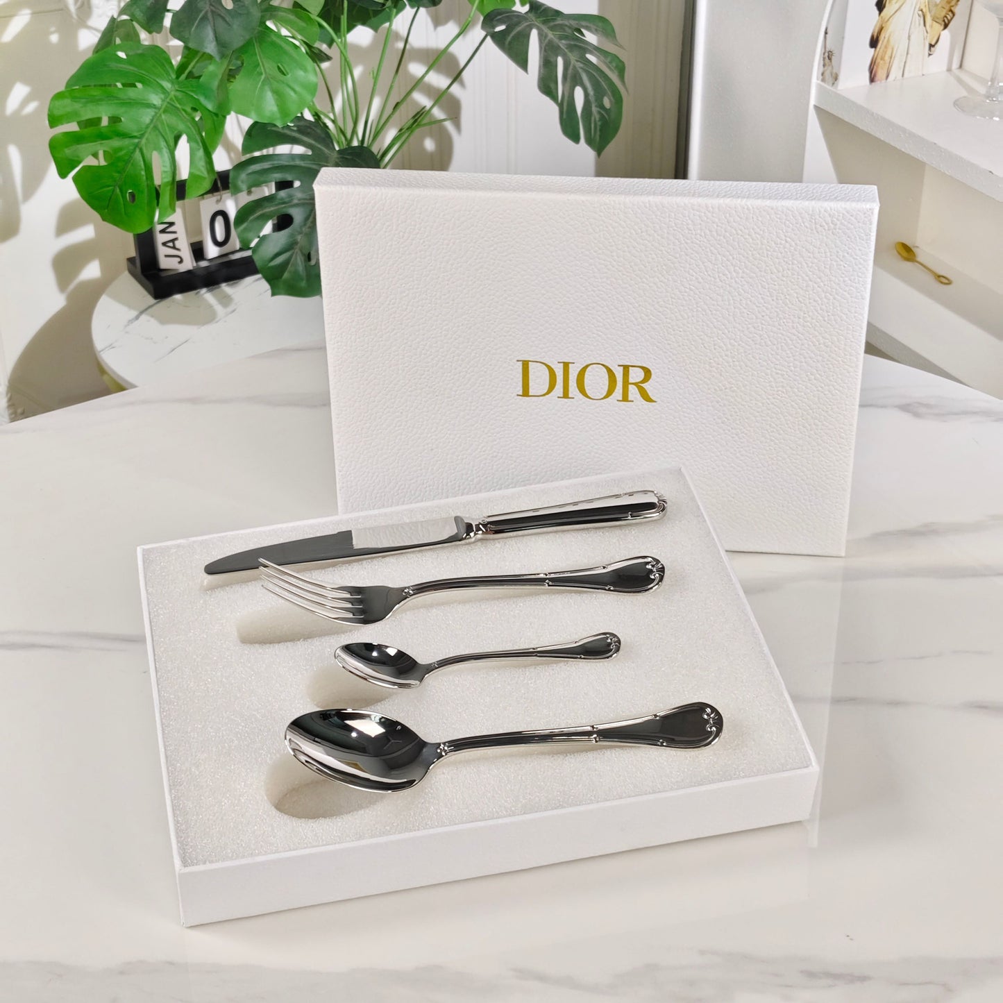 Столовый прибор Dior