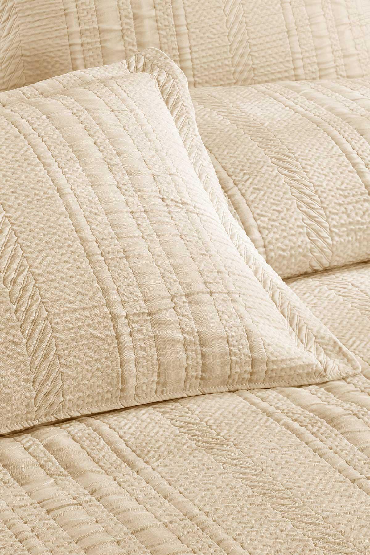 Покрывало для кровати Double Matilda Cappuccino (240x250см)