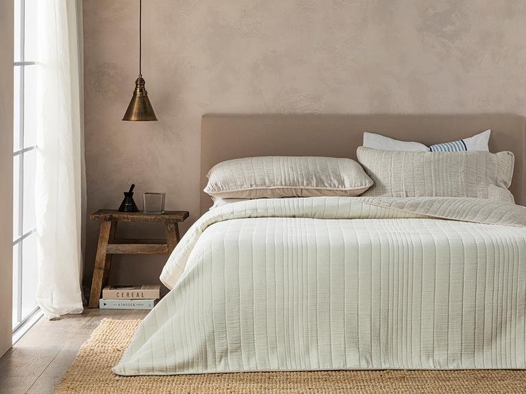 Комплект двуспального жаккардового покрывала Cozy Rectangles Filled 240x260 см, коричневый