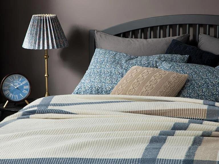 Современное одеяло с вафельной рамкой King Size 220x240 см сине-бежевое