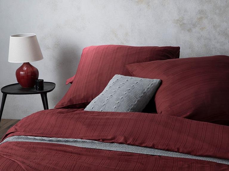 Комплект пододеяльников Aurora Silky Touch Super King Plus 260x240 см + 80x80 см бордово-красный