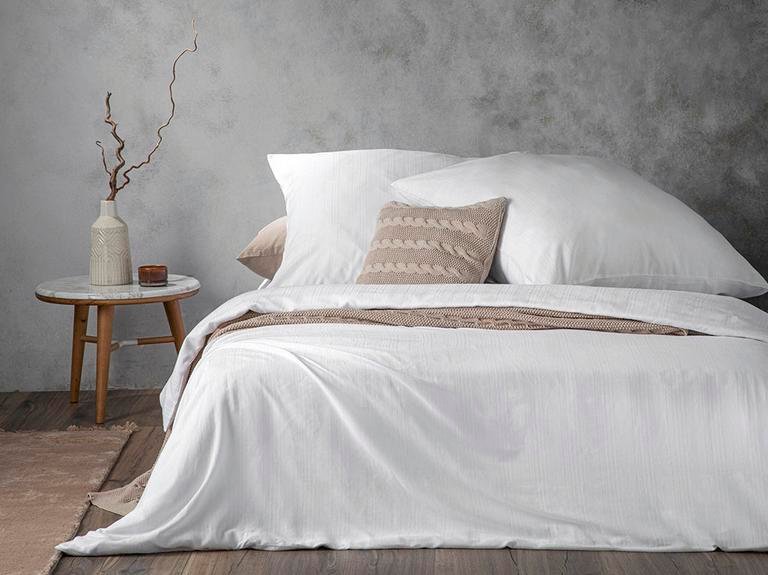 Комплект пододеяльников Aurora Silky Touch Super King Plus 260x240 см + 80x80 см, белый