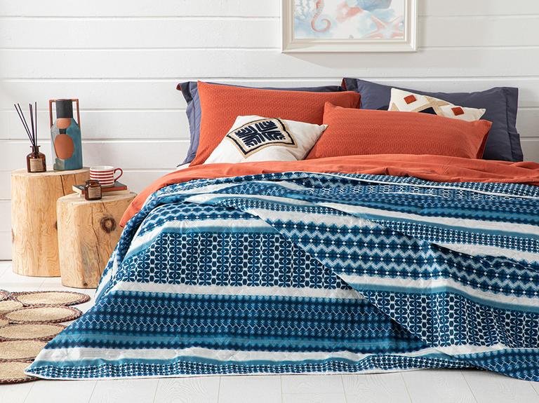 Двустороннее покрывало Free Spirit King Size 240X220 см темно-синее