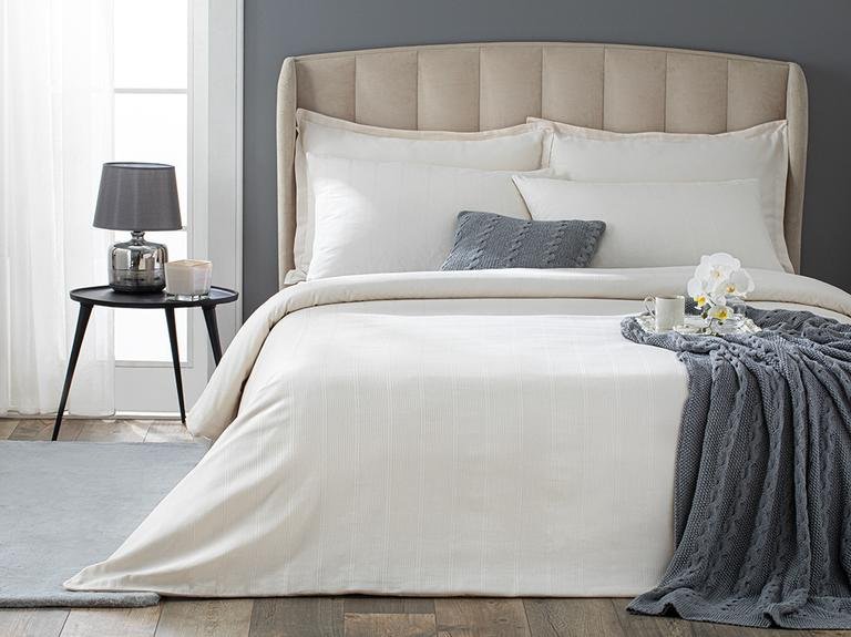 Пододеяльник Listral в полоску из хлопкового сатина в коробке King Size 4 с подкладкой 240x220 см цвета слоновой кости