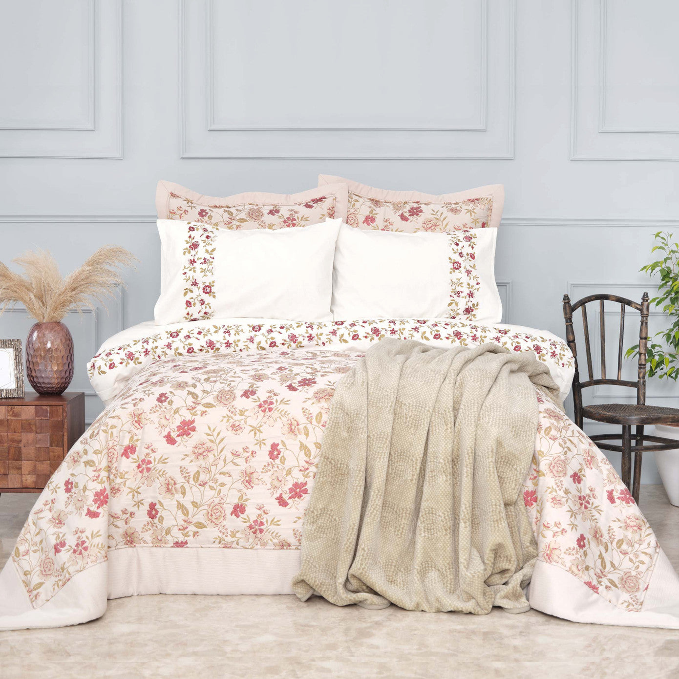 Karaca Home Flora Red Набор для приданого из 8 предметов