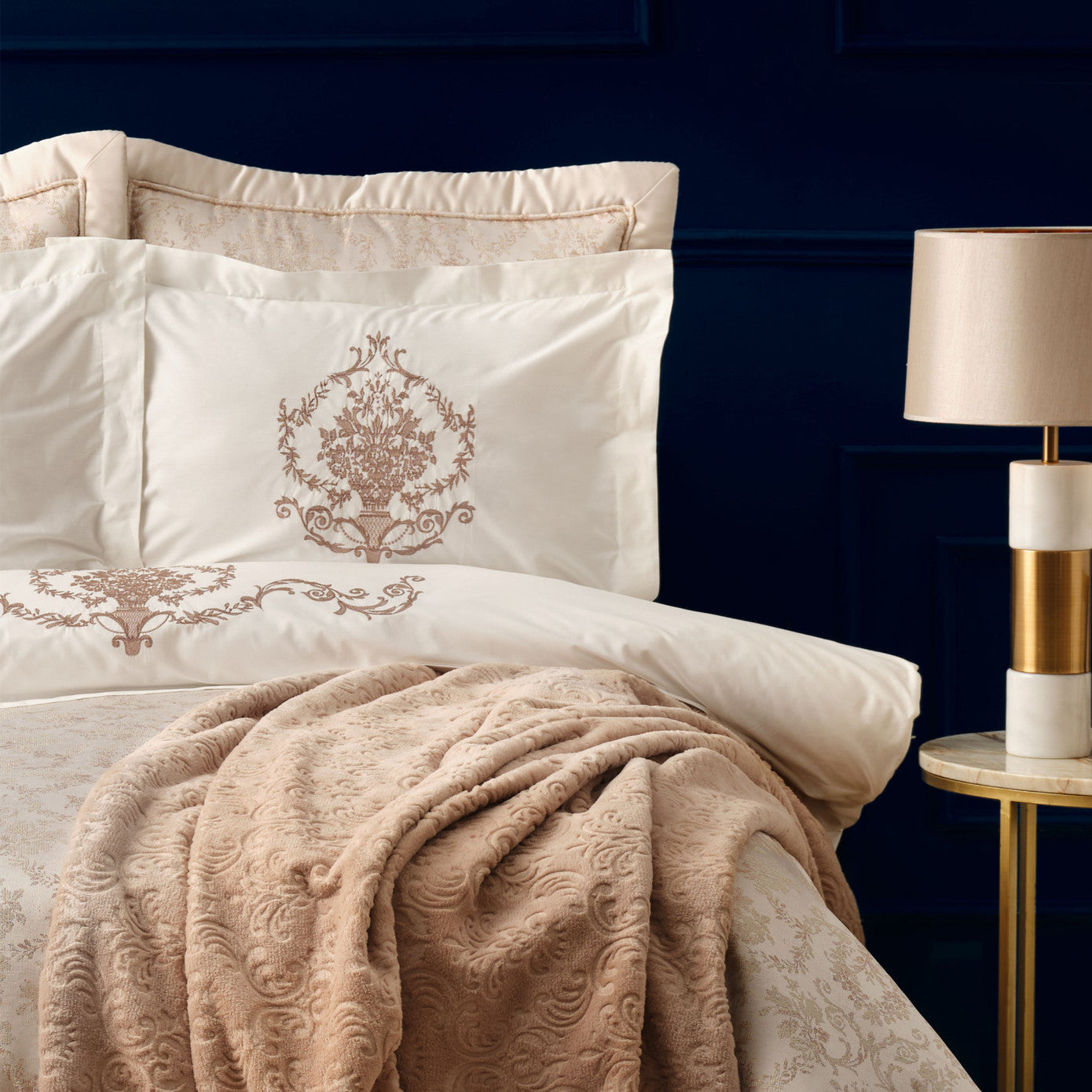 Karaca Home Laya Gold Набор для приданого из 8 предметов
