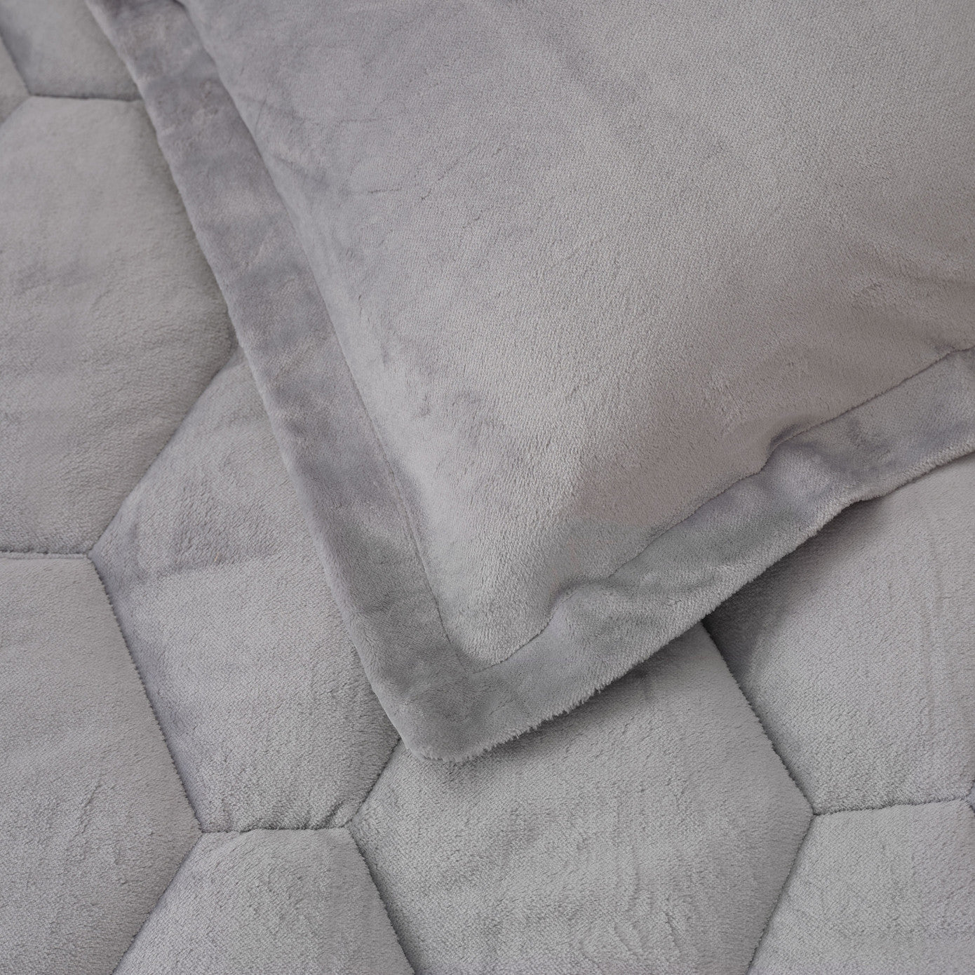 Sarah Anderson Aron Light Grey Double Welsoft Sleeping Set