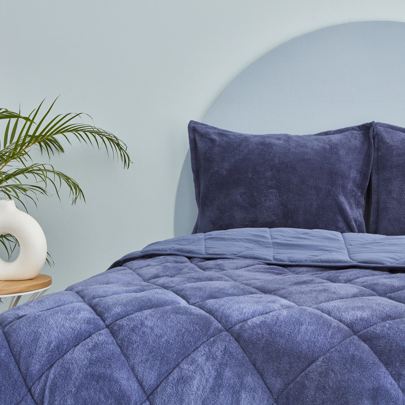 Sarah Anderson Cornelia Sherpa Double Comfort Set Indigo