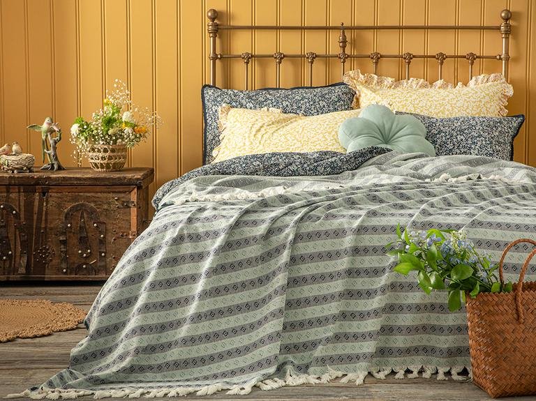 Односпальное покрывало Belle Woven 160x240 см темно-синее – Celedon