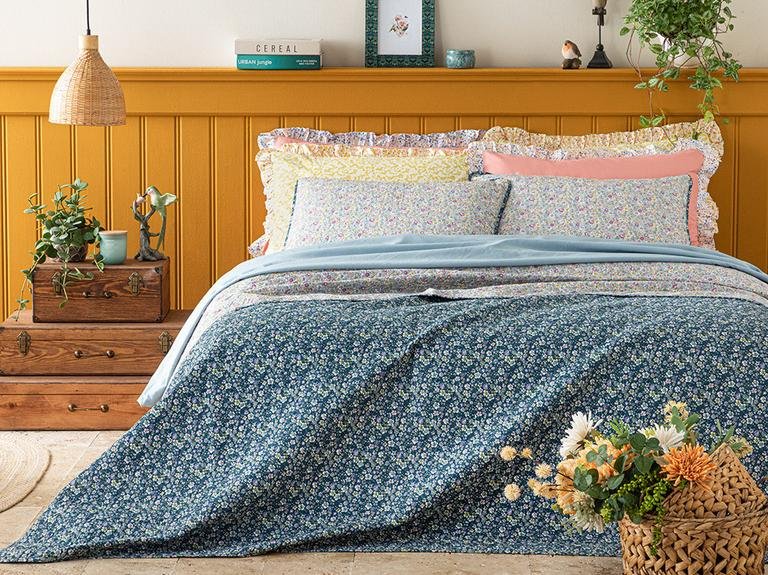 Многоцелевое двуспальное покрывало Floral Heaven 200x220 см Seledon