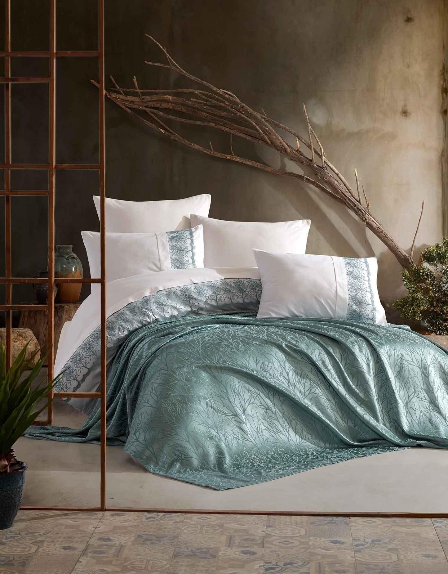Комплект из 7 предметов Miracle Green из хлопка с пододеяльником и кружевом из синели пике