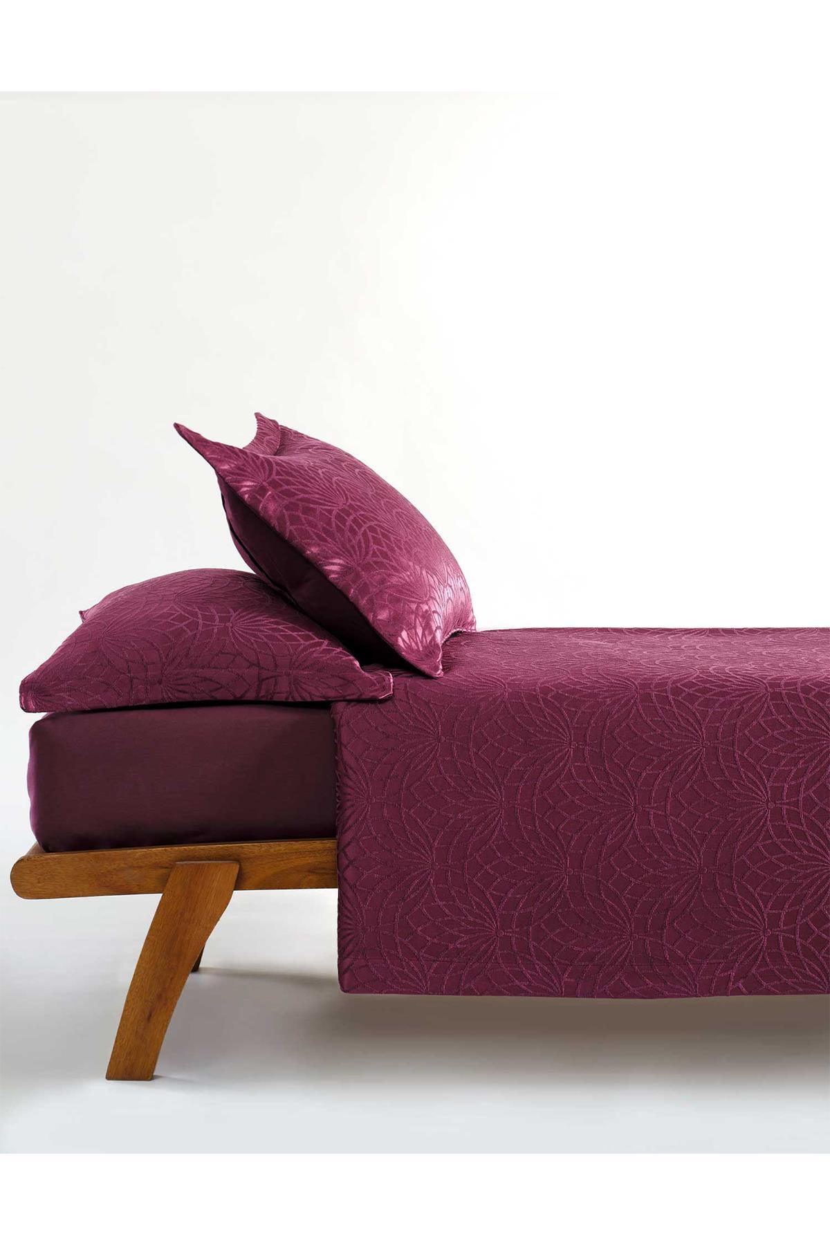 Комплект покрывал с двойной жаккардовой синельной тканью Garden Plum